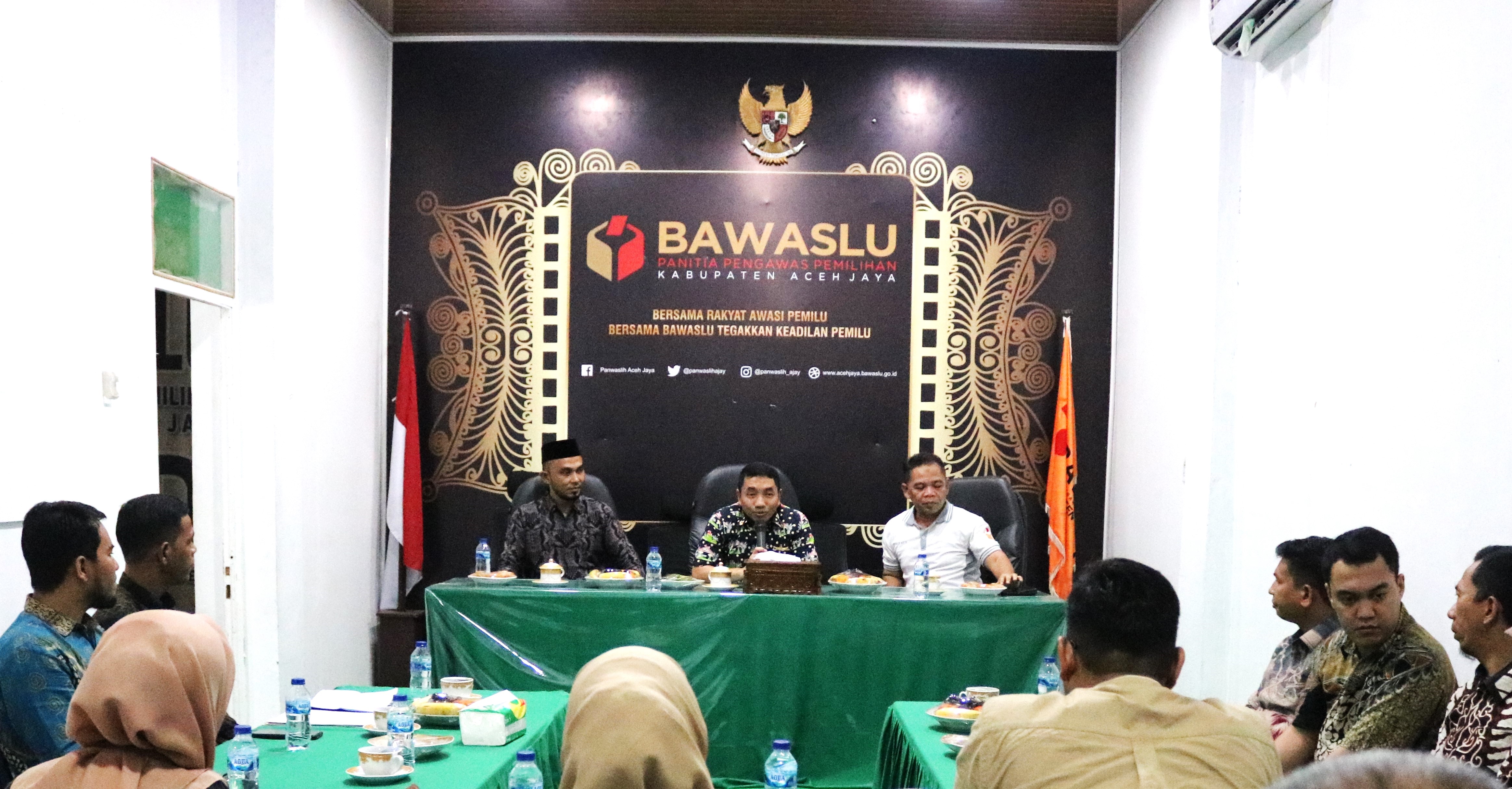 Panwaslih Kab Aceh Jaya - terima kunker Bawaslu RI evaluasi kesiapan ukm-web
