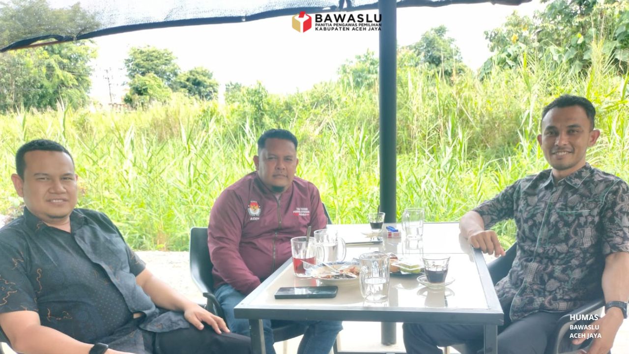 Konsolidasi demokrasi bersama ketua KIP Aceh Jaya