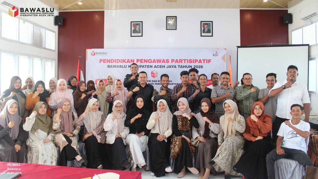  foto bersama dengan peserta Pendidikan Pengawas Partisipatif tahun 2026