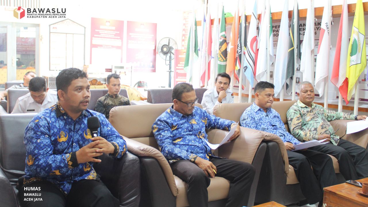 Bawaslu Aceh Jaya Awasi Pleno DPB Triwulan II tahun 2026