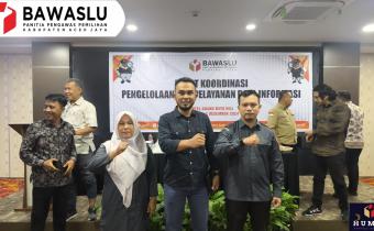 foto bersama Tim PPID Bawaslu Aceh Jaya
