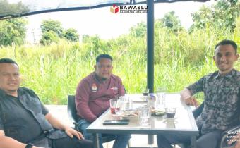 Konsolidasi demokrasi bersama ketua KIP Aceh Jaya
